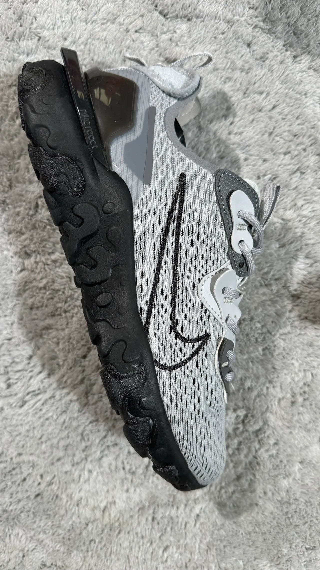 NIKE REACT VISION