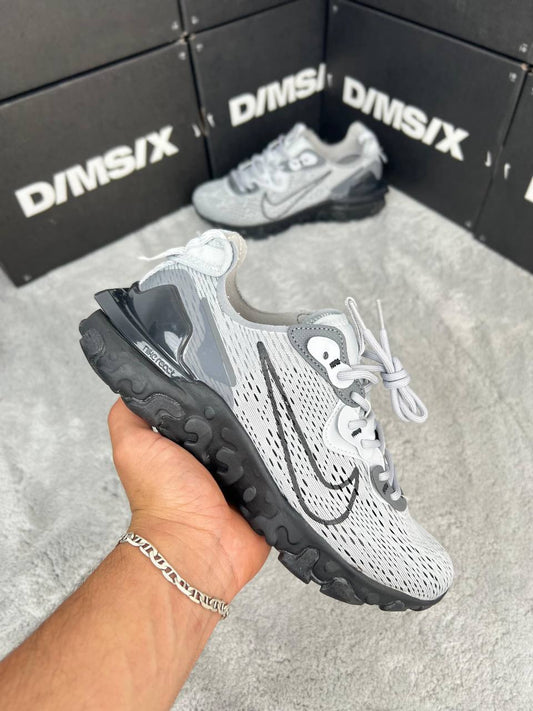 NIKE REACT VISION